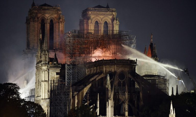 Κέρκυρα Η Δημοτική πινακοθήκη για τη Notre Dame