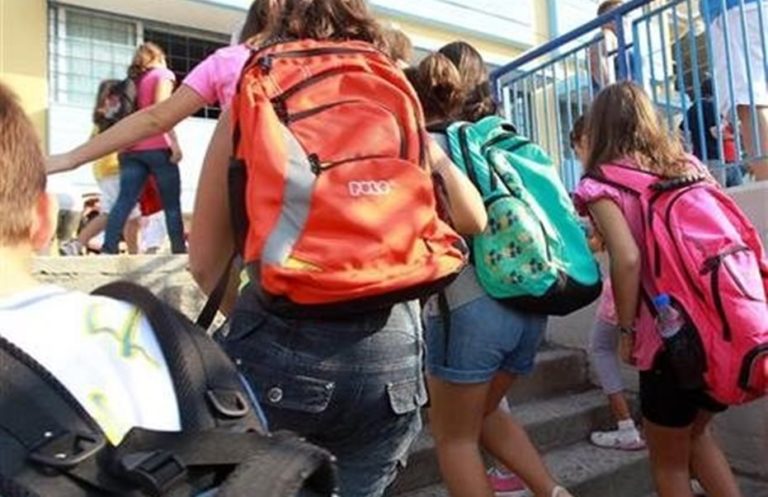Γ. Κατσαρός, γ.γ. Παιδείας για συγχωνεύσεις σχολείων: Δεν θα υπάρχουν τμήματα με 28 μαθητές – Περιορισμένο το πρόβλημα