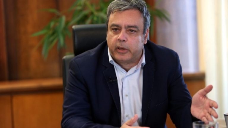 Στο Βόλο ο υπουργός Επικρατείας Χριστόφορος Βερναρδάκης