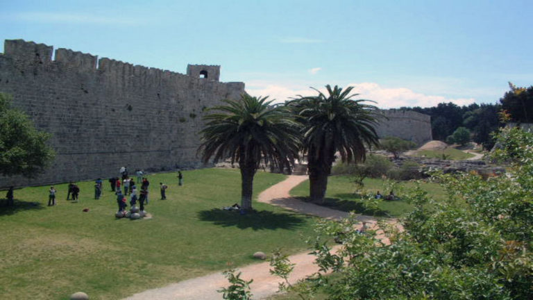 14 εκ. για έργα στη Μεσαιωνική Πόλη προβλέπει η Προγραμματική Σύμβαση