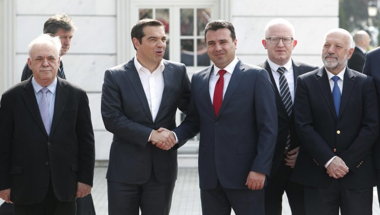 Αναφορές και σχόλια ΜΜΕ για την επίσκεψη του Αλ. Τσίπρα στα Σκόπια