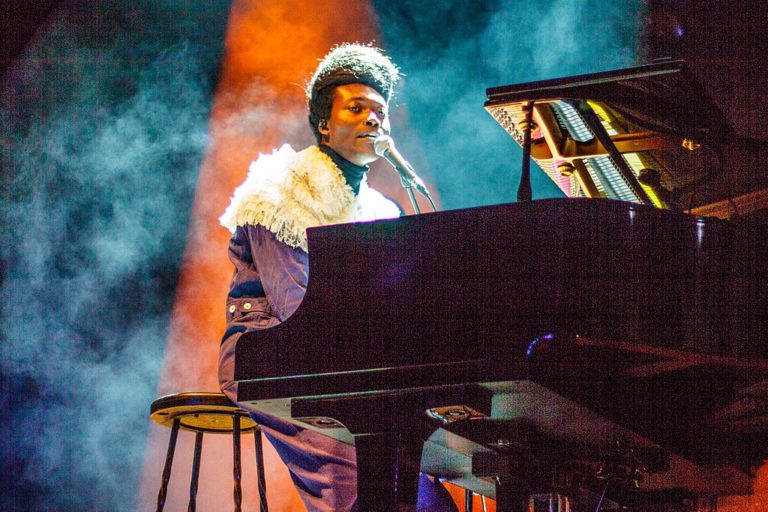 Ο Benjamin Clementine έρχεται στην Αθήνα για μια συναυλία