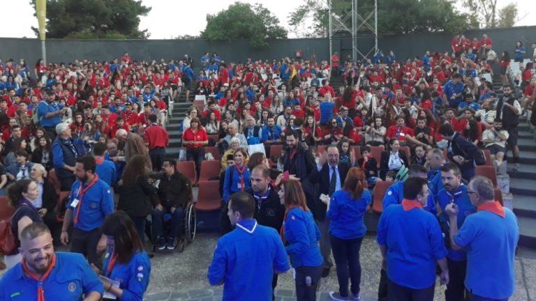 Τελετή έναρξης 35ης Π.Α.Π.Ε.: Κέφι, ρυθμός και νιάτα κατέκλυσαν το Δημοτικό Θέατρο