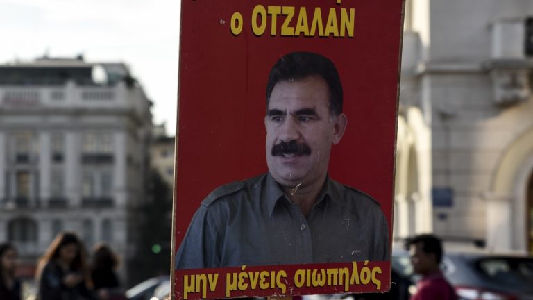 Α. Οτσαλάν: Κούρδοι βουλευτές και κρατούμενοι έληξαν την απεργία πείνας μετά από έκκλησή του  