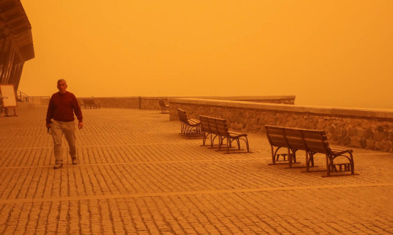 Μ. Λέκκας: Άστατος καιρός με αφρικανική σκόνη και τοπικές βροχές