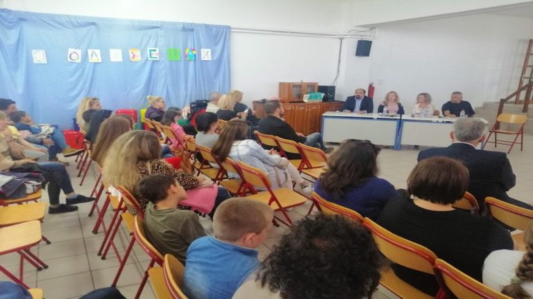 Χρ. Τριαντόπουλος: Το διαδίκτυο παράθυρο στον ανοικτό ορίζοντα, αλλά με προσοχή
