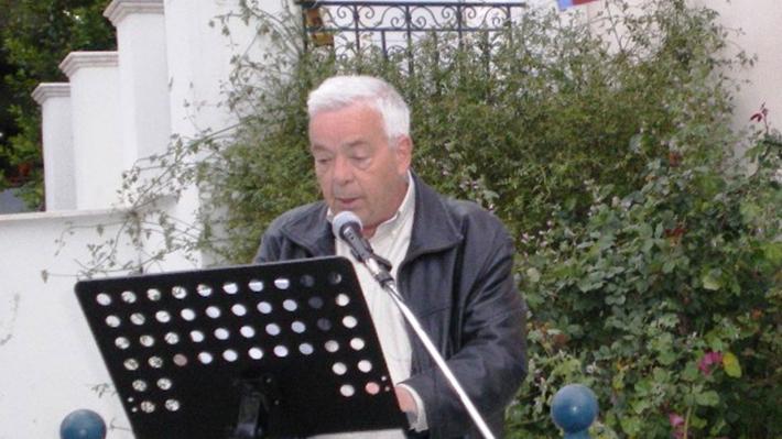 Οι υποψήφιοι δημοτικοί σύμβουλοι Ανατολικής Σάμου με τον Κώστα Τζίχα