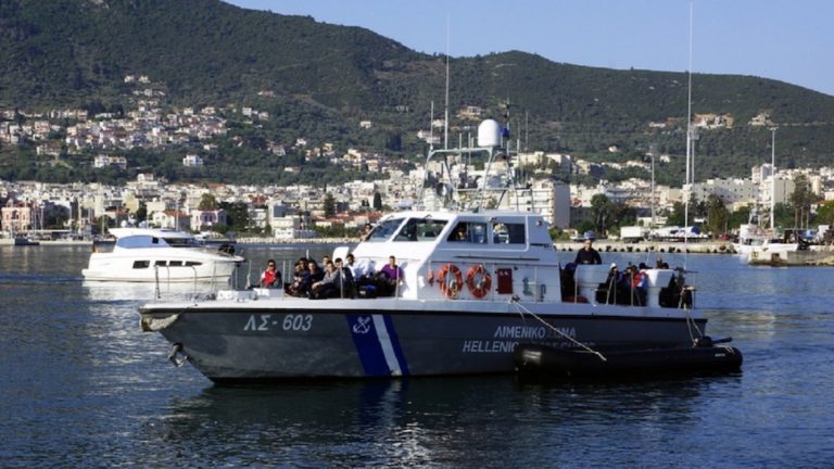 Ημιβύθιση yacht στη θαλάσσια περιοχή Τρίκερι