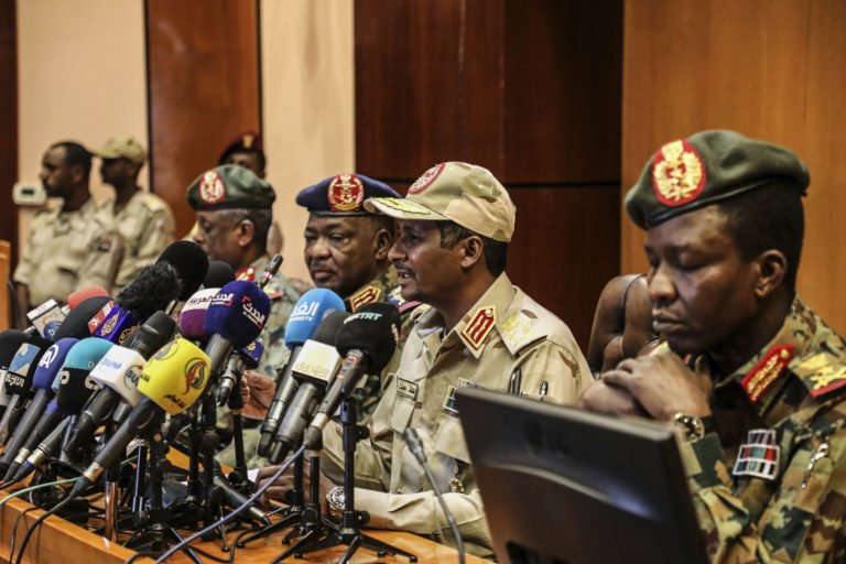 Ο στρατός θέλει τη Σαρία βάση της νέας νομοθεσίας στο Σουδάν
