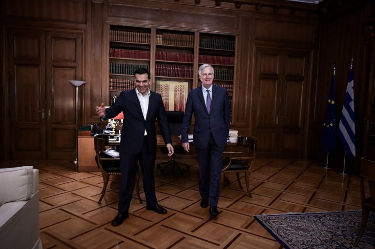 Στην Αθήνα ο Μισέλ Μπαρνιέ- Συνάντηση με Α. Τσίπρα (video)
