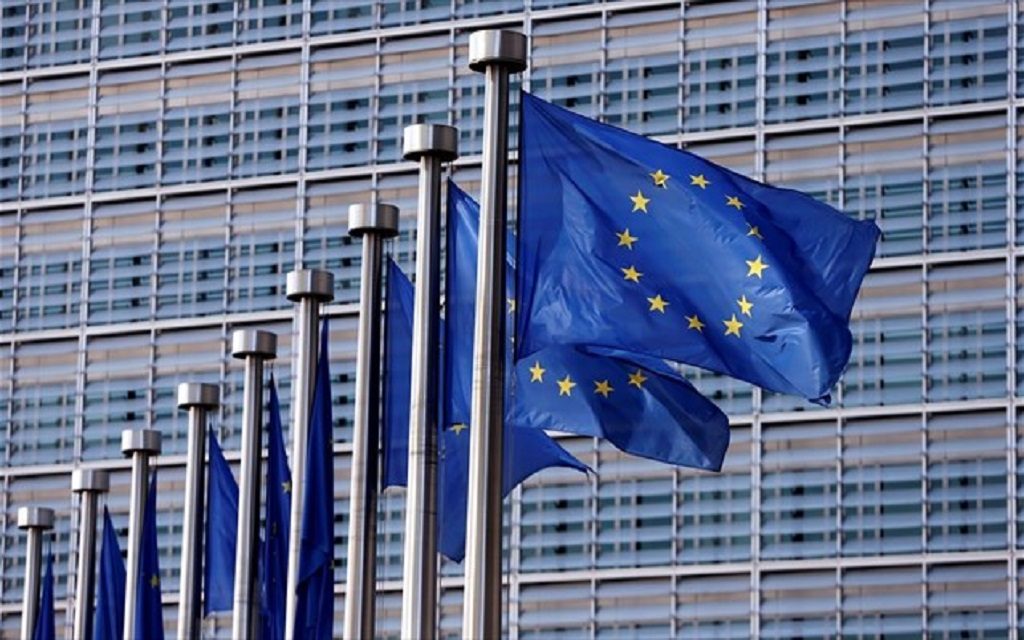 Covid: Η Ευρώπη εξασφάλισε 55.000 δόσεις της εν δυνάμει θεραπείας των Roche-Regeneron
