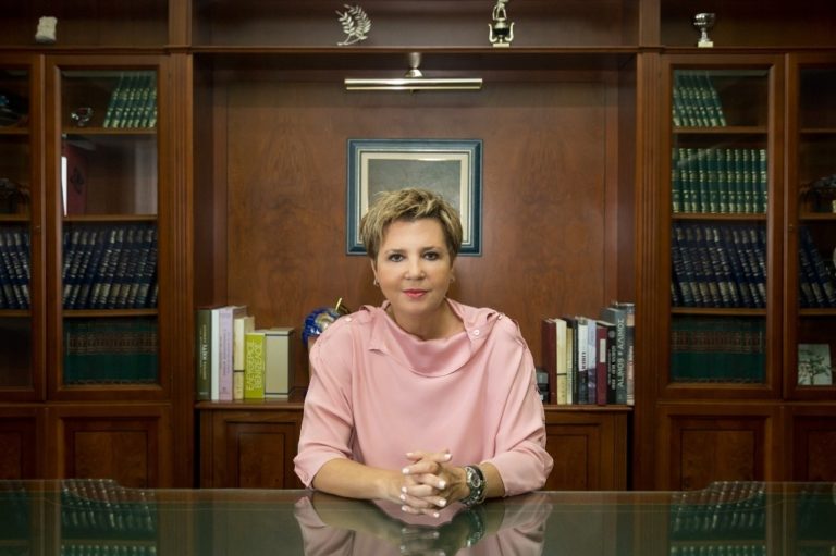 Στη δικαιοσύνη για τα «fake news» προσφεύγει η Όλγα Γεροβασίλη