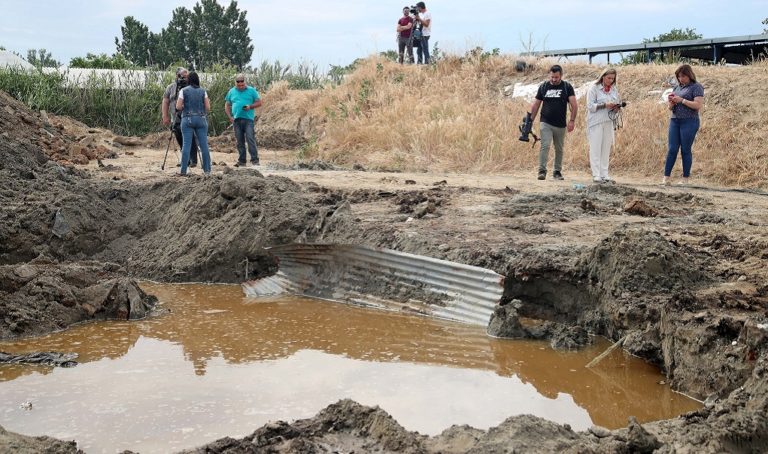 Τραγικός επίλογος στην υπόθεση Γραικού-Βρέθηκε θαμμένος με το αυτοκίνητό του (video)