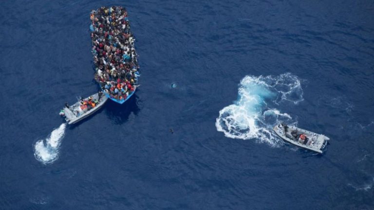 Ναυάγιο ανοιχτά του Μαρόκου-7 μετανάστες νεκροί και 70 διασωθέντες