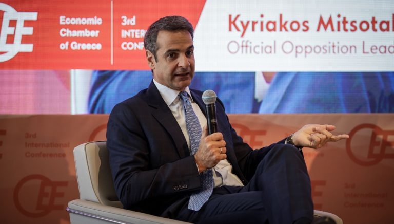 Επίθεση Μητσοτάκη στον Πρωθυπουργό για τις εξαγγελίες (video)