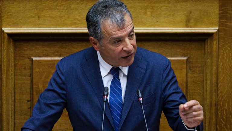 Παραιτείται ο Στ. Θεοδωράκης-Δεν κατεβαίνει αυτόνομα το Ποτάμι στις εθνικές εκλογές (video)