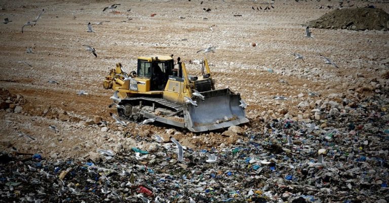 Ξεκίνησαν οι εργασίες για το ΧΥΤΥ στην Καλλιρρόη