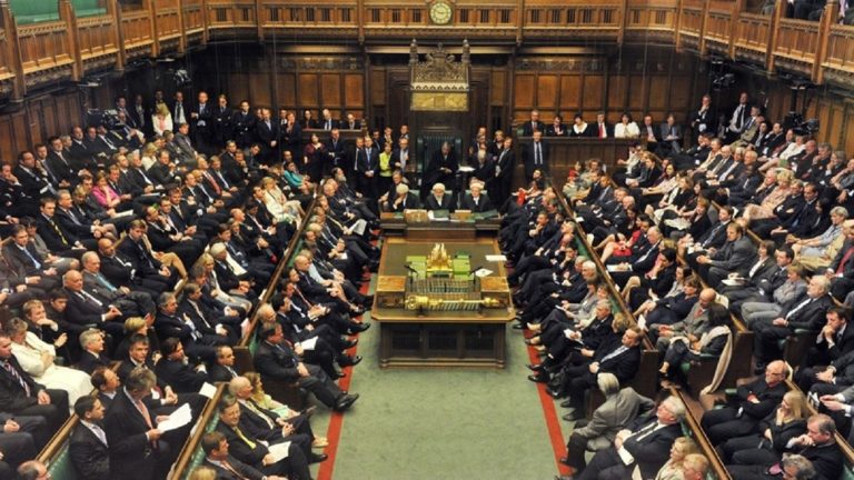 Βρετανία: Αναμένονται σύντομα κι άλλες παραιτήσεις υπουργών