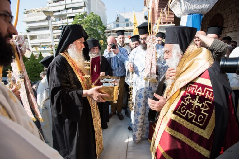 Στον ομώνυμο ναό της Ν.Σμύρνης φιλοξενούνται οι κάρες των Αγ. Αναργύρων