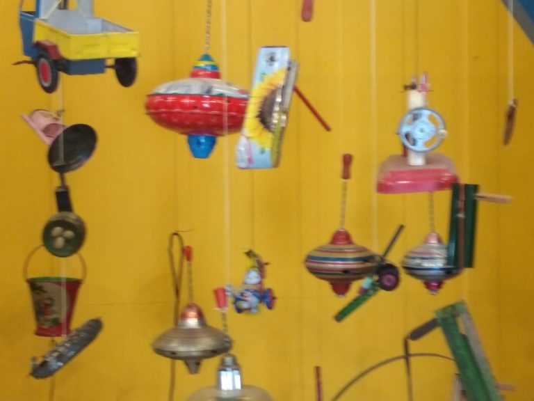 Ναύπλιο:Ταξίδι στο χρόνο με παλιά παιχνίδια και αντικείμενα