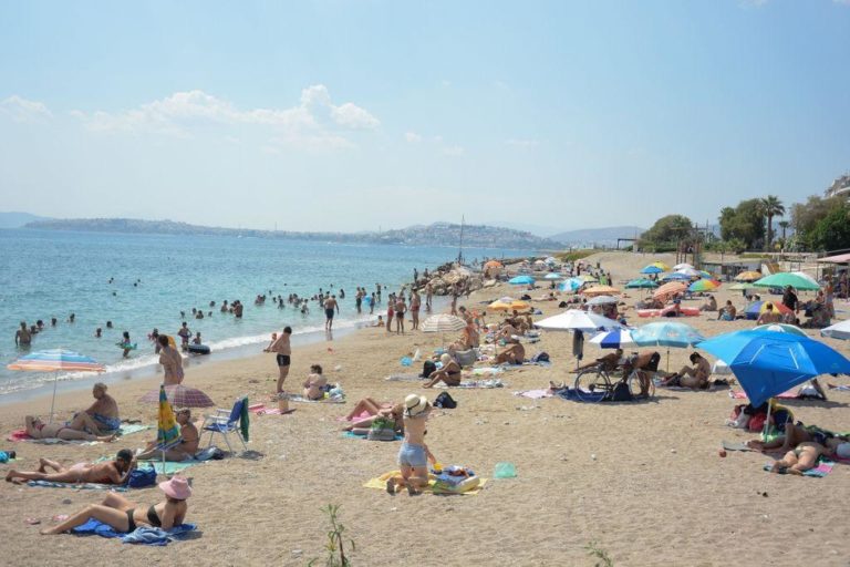 Υψηλές οι θερμοκρασίες και τη Δευτέρα