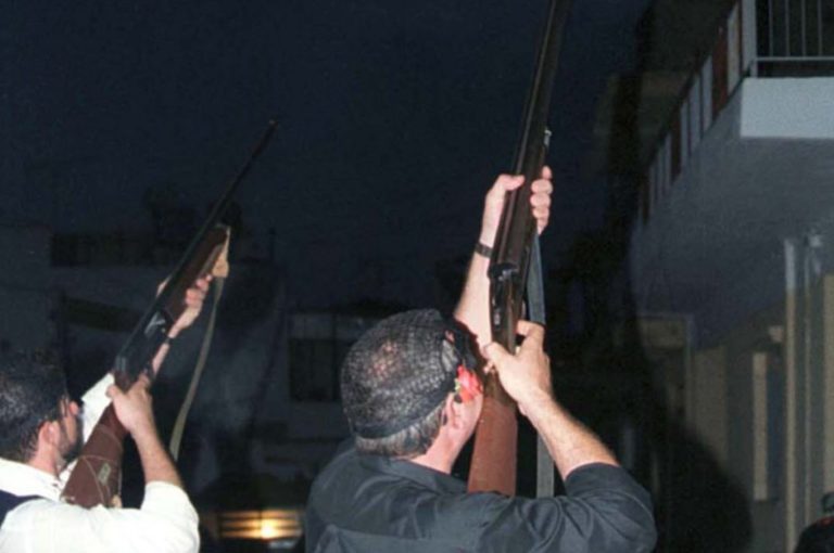 Ηράκλειο: Σύλληψη 59χρονου για παράνομη κατοχή όπλων και… συναφών αντικειμένων