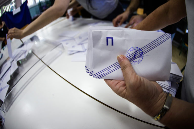 Δεύτερος γύρος των εκλογών: Μπακογιάννης, Ζέρβας, Μώραλης, Πελετίδης, Πατούλης- Όλες οι αντιδράσεις (video)