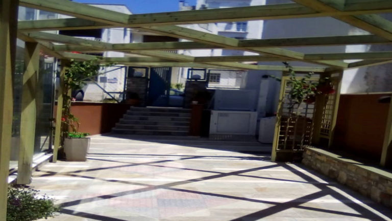 «Τη γλώσσα μου έδωσαν Ελληνική» ποιητική και μουσική εκδήλωση από τους Volos Poetry Slam
