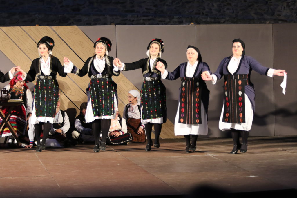Καβάλα: Η ετήσια μουσικοχορευτική παράσταση του Λυκείου Ελληνίδων