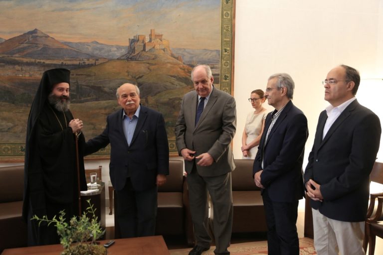Συνάντηση Αν. Μιχαηλίδη με Αρχιεπίσκοπο Αυστραλίας κ. Μακάριο