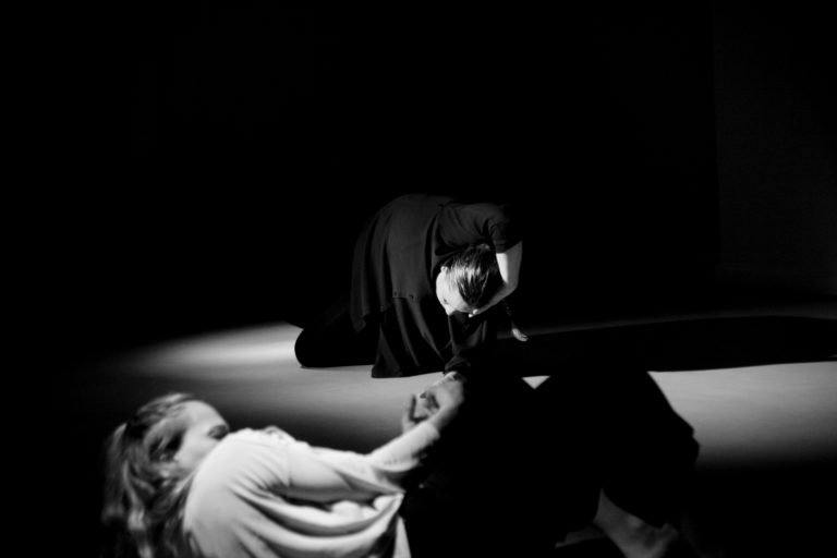 Η παράσταση σύγχρονου χορού  “VOID ” στο Θέατρο Αλκμήνη