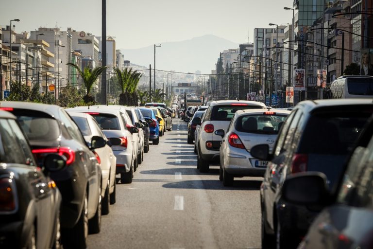 Μποτιλιάρισμα λόγω έργων στην άνοδο της Συγγρού