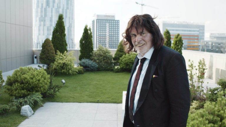 «Toni Erdmann» – Μια ταινία απ’ αυτές που μπορούν να σου αλλάξουν τη ζωή στην ΕΡΤ2