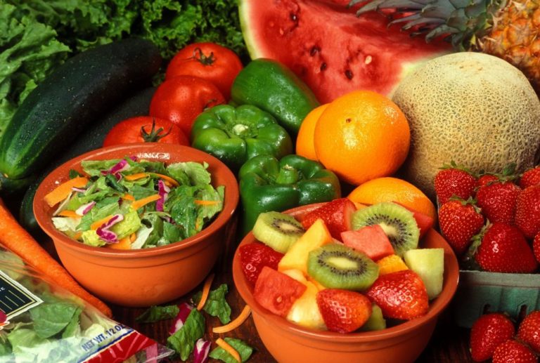 Έρευνα: Μεγαλύτερος ο κίνδυνος εμφράγματος και εγκεφαλικού για όσους δεν τρώνε φρούτα και λαχανικά