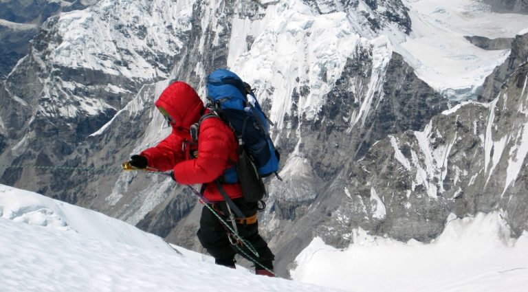 Ιμαλάια: Συνεχίζονται οι έρευνες για τους ορειβάτες – Εντοπίστηκαν πτώματα