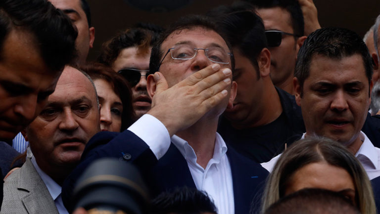 Νικητής ο Ιμάμογλου στις δημοτικές εκλογές της Κωνσταντινούπολης: “Νέα αρχή για την Τουρκία” (video)