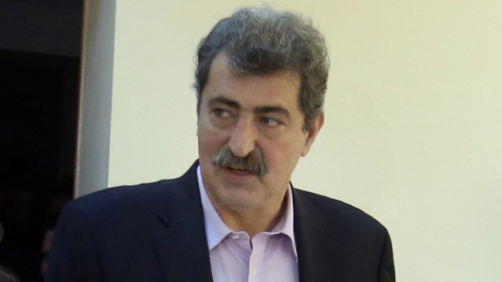 Τις πρώτες βοήθειες σε πολίτη παρείχε στα Σφακιά ο Π. Πολάκης