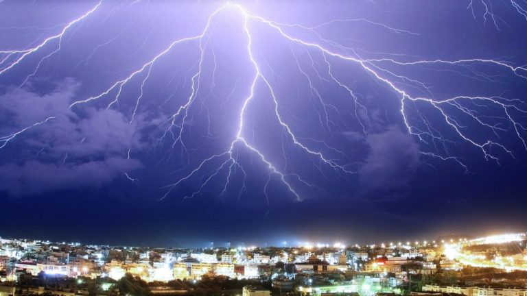 Ιούνιος, ο μήνας με τους περισσότερους κεραυνούς – Πάνω από 100.000