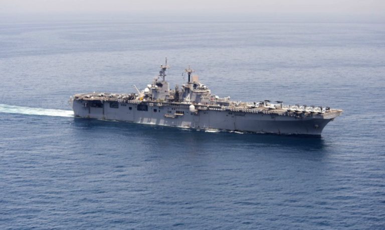 Τραμπ: To USS Boxer κατέρριψε ιρανικό drone στο Στενό του Χορμούζ