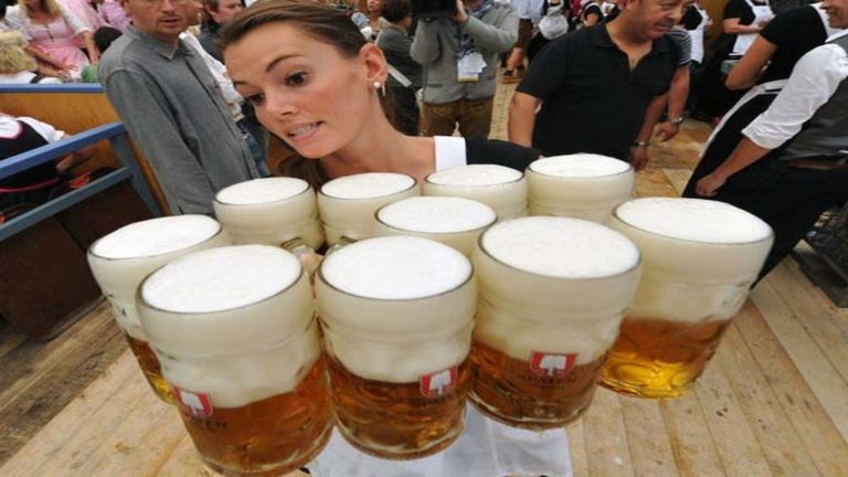 Volos Summer Beer Festival στην πλατεία Πανεπιστημίου