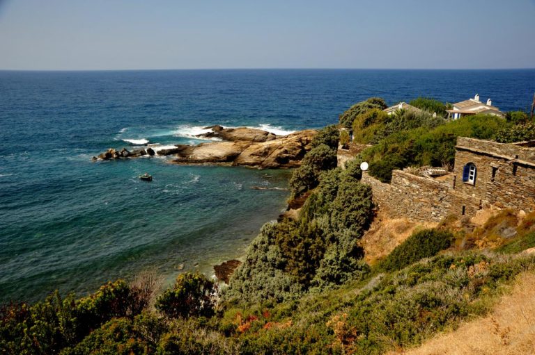 50 μετανάστες αφίχθησαν στην περιοχή Νέλια της Β.Α. Ικαρίας