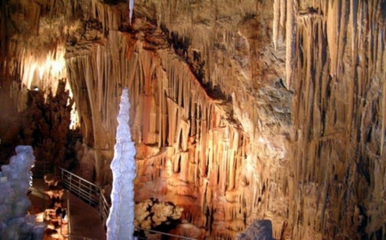 Στον Άγιο Φωκά και στο σπήλαιο Καστανιάς ο ΕΟΣ Τρίπολης
