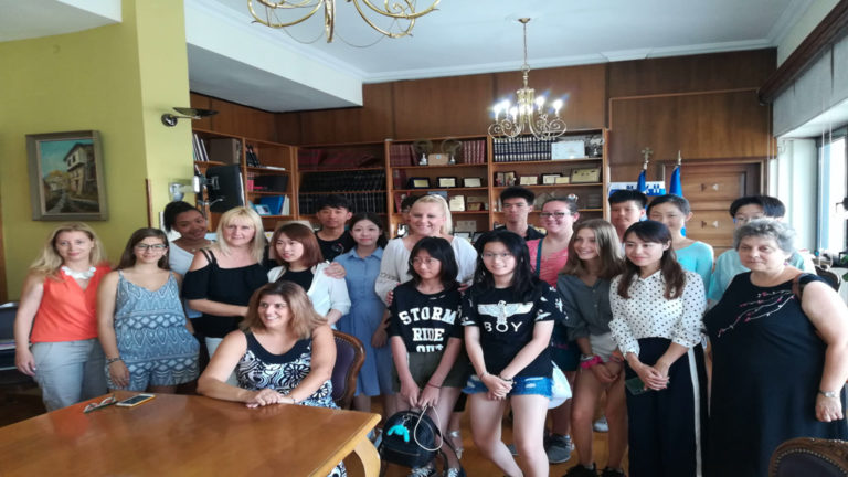 Μαθητές από Κίνα και Αμερική επισκέφτηκαν την Δ. Κολυνδρίνη