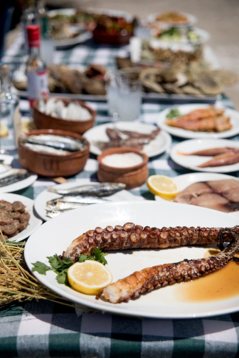 Μαργωτήρα και ουζομεζέδες στην Σκάλα Πολιχνίτου