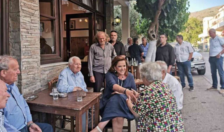 Στην Κάνδανο η Ντόρα Μπακογιάννη