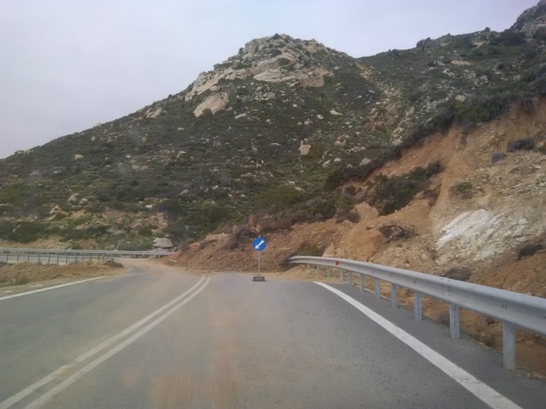 Επικίνδυνα τα φερτά υλικά στον δρόμο Νας – Κάλαμος