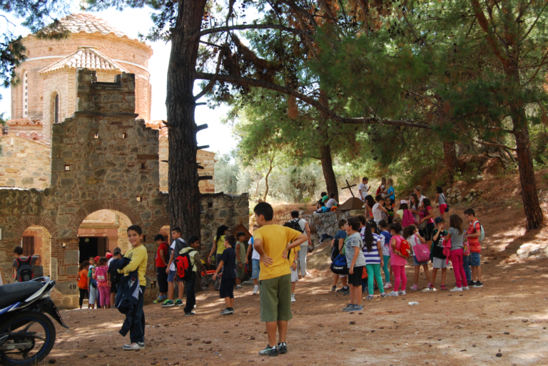 Παιχνίδι με τα παιδιά στην Παναγιά Κρήνα, 31/7/19