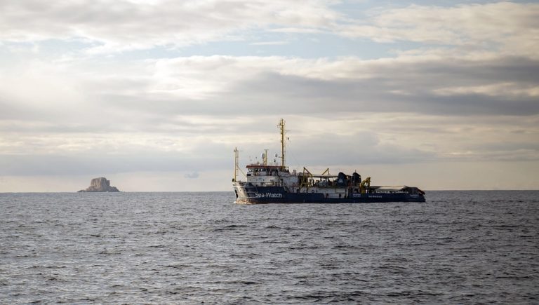 44 μετανάστες στα ανοικτά της Λιβύης διέσωσε σκάφος γερμανικής ΜΚΟ