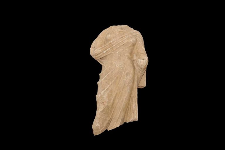 Αρχαία αντικείμενα από τα Φάρσαλα παραδόθηκαν στην Εφορεία Αρχαιοτήτων