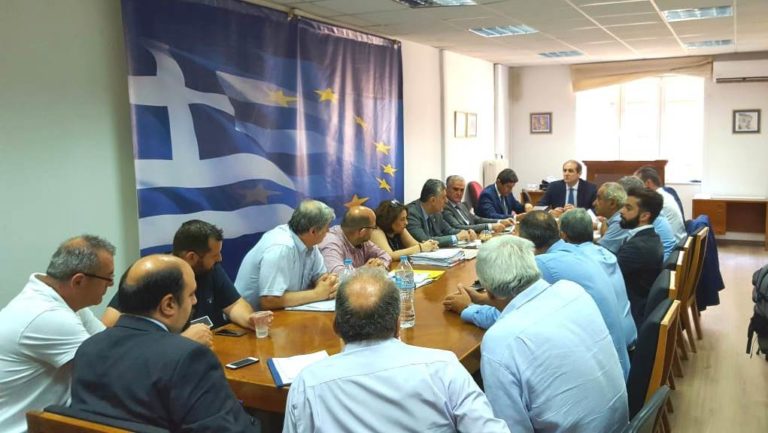 Συνάντηση για τη ρακί και το τσίπουρο